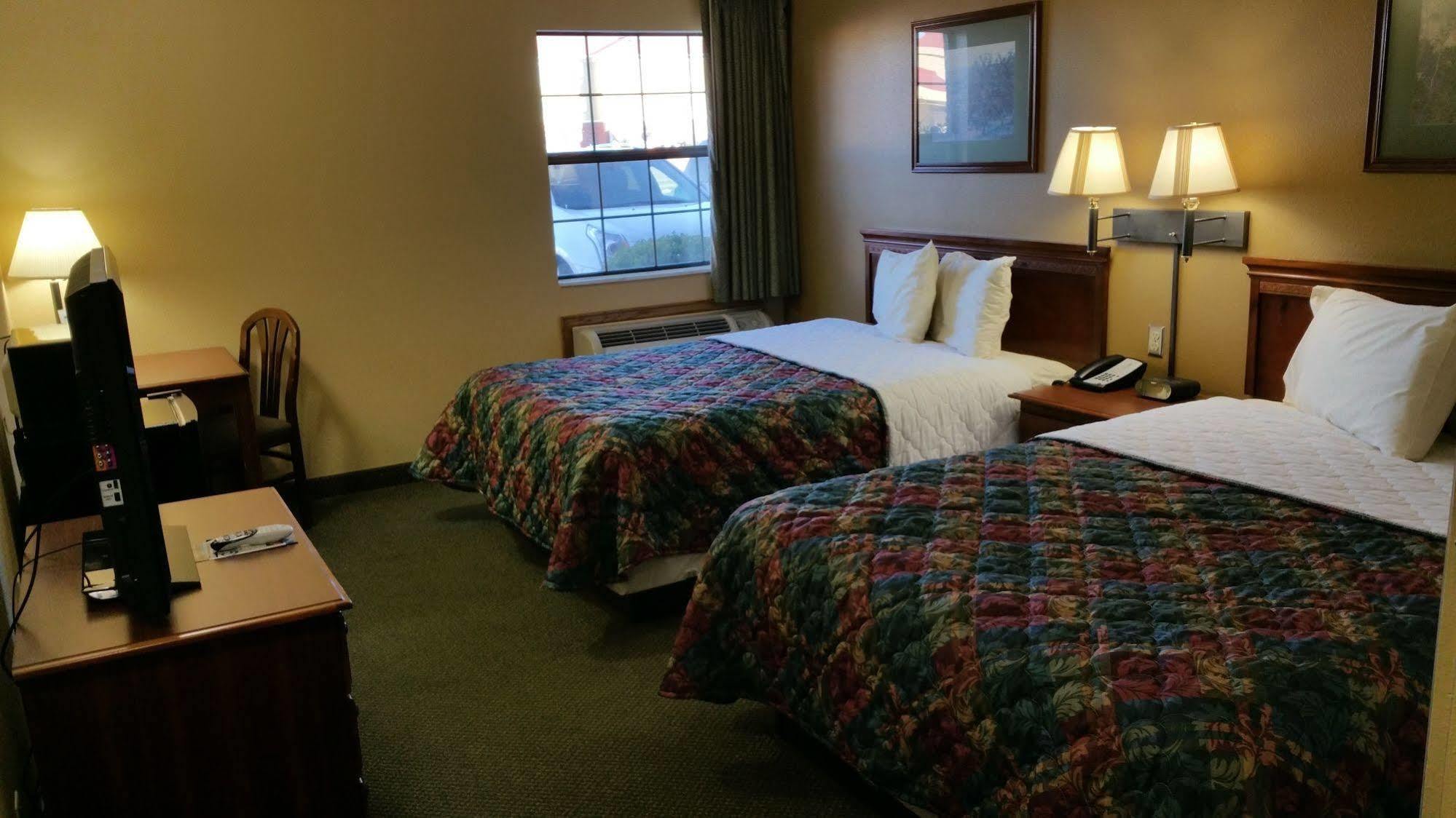 Super 8 By Wyndham Pine Bluff Hotel Exterior photo